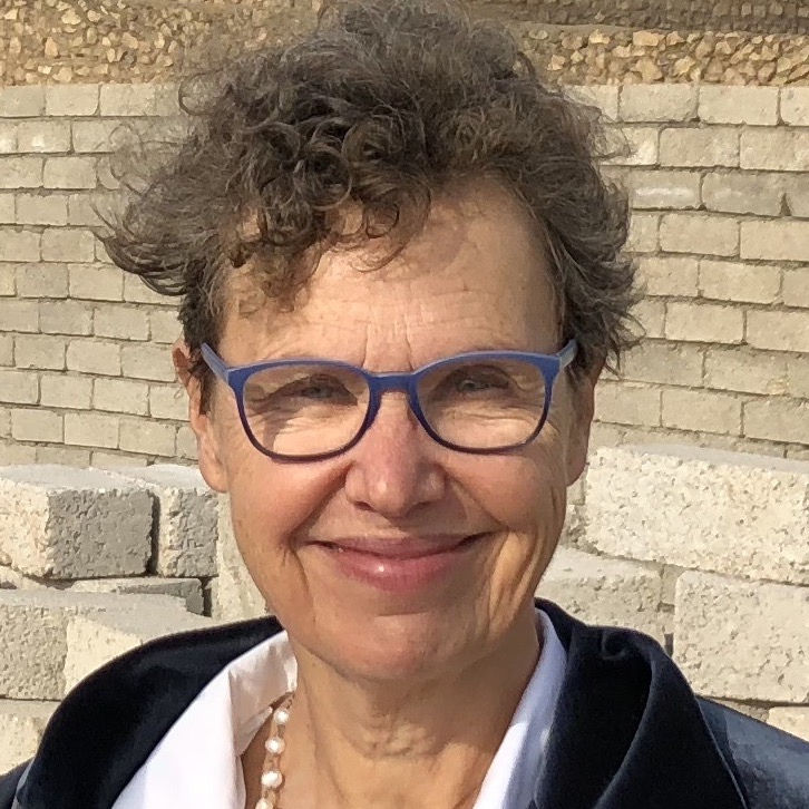 Cheryl Benard